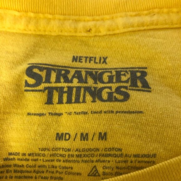 Stranger Things Surfer Boy Pizza Yellow Tee - Medium - Picture 8 of 9